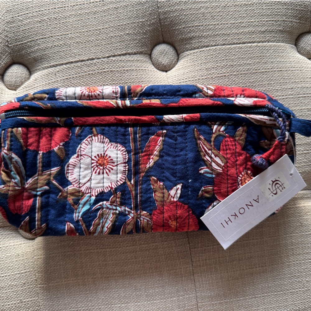 NWT Quilted Pencil/Cosmetic pouch